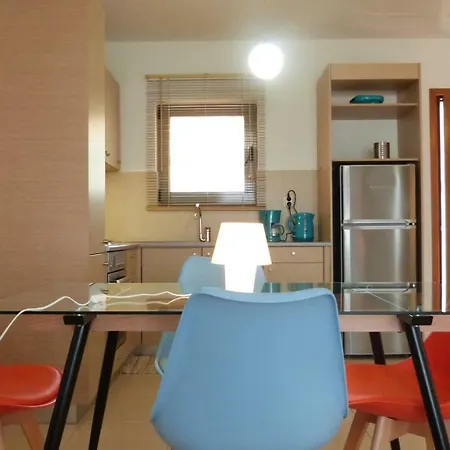 Domus Aries Apartment *