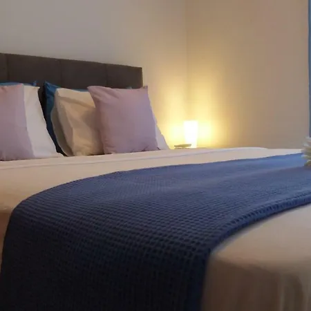 Domus Aries Apartman *